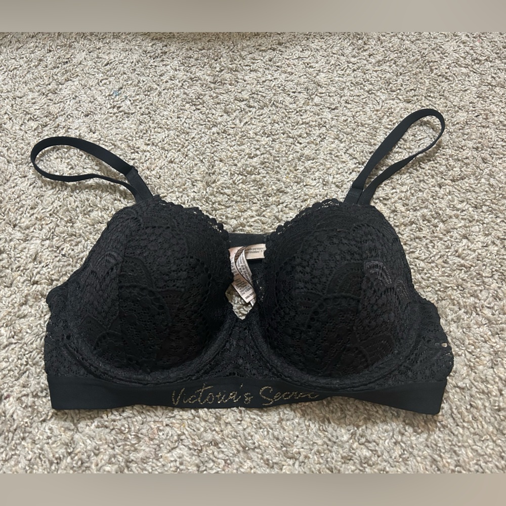 Victoria's Secret Black Lace Bra T-Shirt Lightly Lined Adjustable Clasp Size 38B